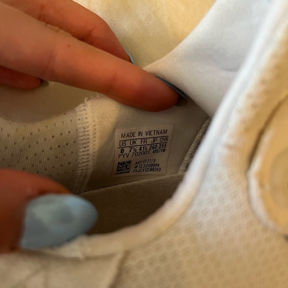 Adidas HU Women size 8 - Picture 5 of 6